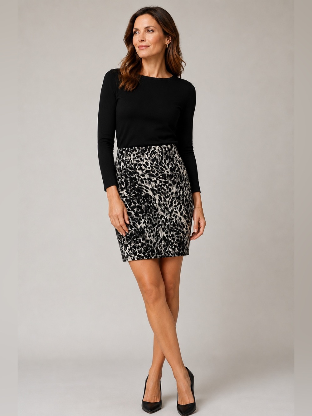 St. John animal print pencil skirt , sz : 12